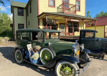 McCarthy Lodge Resort hotel thumbnail 3