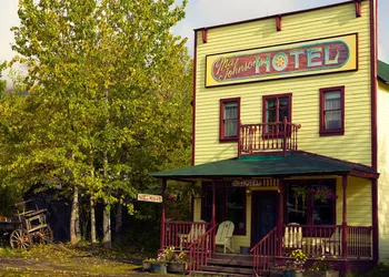 McCarthy Lodge Resort hotel thumbnail 6