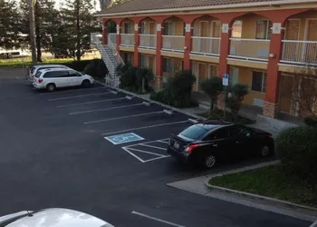Motel 6 Stockton CA - East hotel thumbnail 5