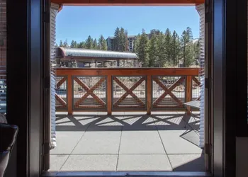 Village 2230 White Mountain Lodge hotel thumbnail 4