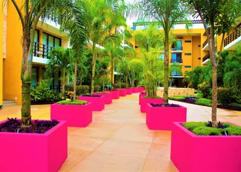 Amazing 2BR PH steps distance from 5th Av by Happy Address hotel thumbnail 2