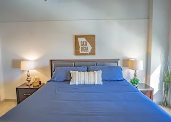 Heaven on Midtown Fully Furnished Apts hotel thumbnail 6