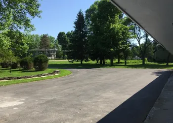 Nightshade Inn & Gardens hotel thumbnail 4