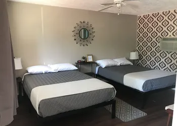 Nightshade Inn & Gardens hotel thumbnail 7