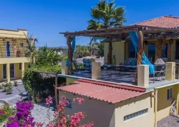Casa Flores Casitas hotel thumbnail 3