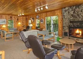 Nootka Island Lodge hotel thumbnail 8