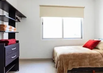 Condo Esmir hotel thumbnail 3