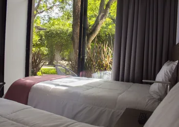 Los Laureles Hotel & Centro de Convenciones hotel thumbnail 6