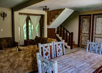 La Cabaña Del León hotel thumbnail 7