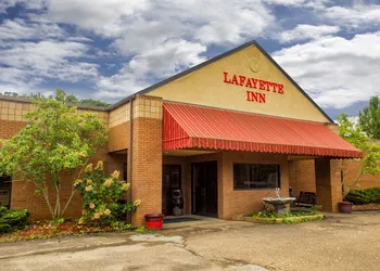 Lafayette Inn hotel thumbnail 3