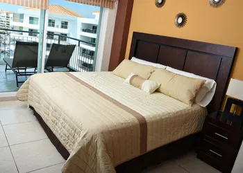 Condo Costa Veleros hotel thumbnail 4