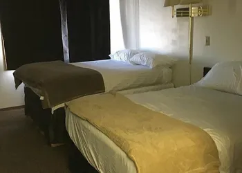 Sunset Inn hotel thumbnail 4