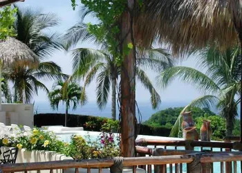 C. Punta Sta Cruz 2BR hotel thumbnail 2