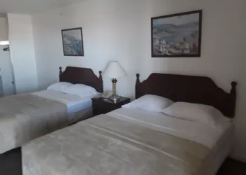Italy Inn hotel thumbnail 3