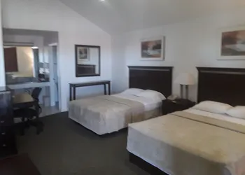 Italy Inn hotel thumbnail 5