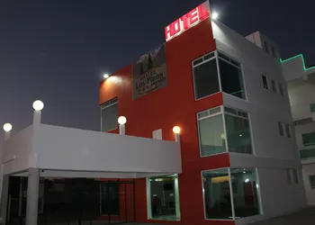 Hotel Los Pinos Express hotel thumbnail 3