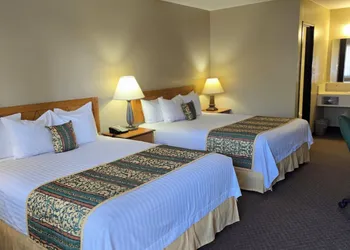 Thunderbird Lodge, Norman, OK hotel thumbnail 3