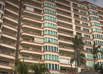 Condo ParaÃ­so hotel thumbnail 3