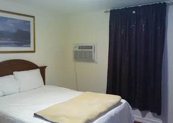 Waterbury Motel hotel thumbnail 8