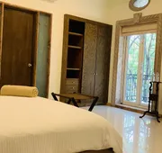The Lorian Club hotel detail image 4