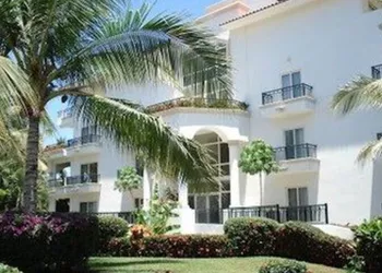 Unlimited Luxury Villas - Gran Marina Condo hotel thumbnail 2