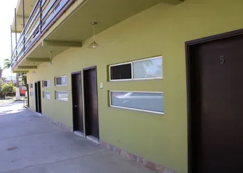 Hotel Azteca Inn hotel thumbnail 5