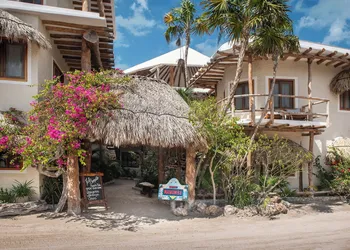 Mawimbi Boutique Hotel hotel thumbnail 2