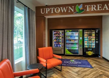 Uptown Suites Extended Stay Tampa FL – Riverview hotel thumbnail 4
