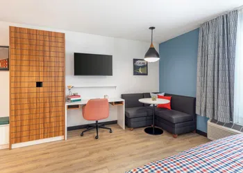 Uptown Suites Extended Stay Tampa FL – Riverview hotel thumbnail 8