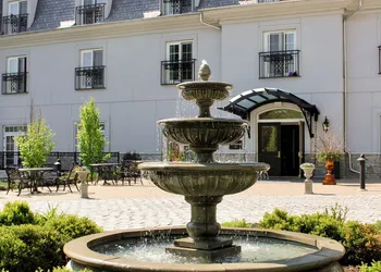 Mirbeau Inn & Spa hotel thumbnail 5