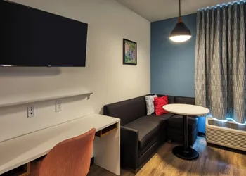 Uptown Suites Extended Stay Austin TX – North hotel thumbnail 8