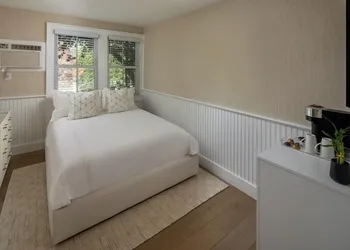 The Huntting Inn hotel thumbnail 8