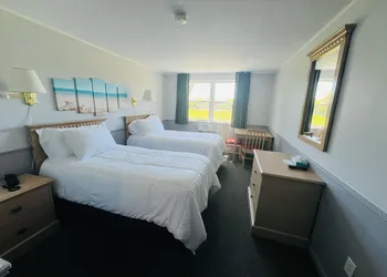 Harbor Landing Resort hotel thumbnail 8