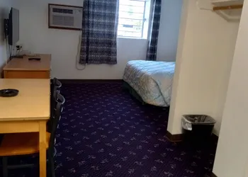 Motel Express hotel thumbnail 5