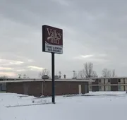 Econo Lodge Neenah hotel detail image 4