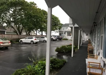 Holiday House Inn hotel thumbnail 8