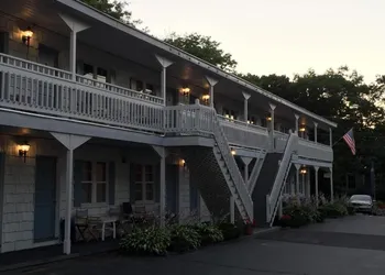 Holiday House Inn hotel thumbnail 5