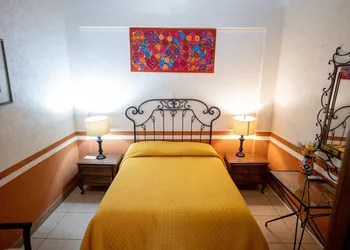 Hotel Jardin del Centro hotel thumbnail 6