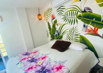 K&M Hotel hotel thumbnail 6