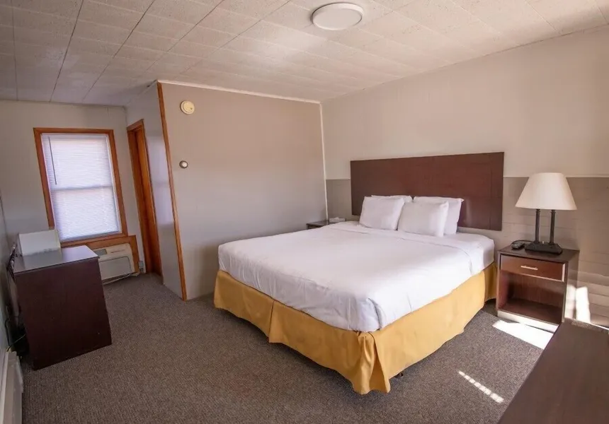 Superior Motel & Suites hotel detail image 2