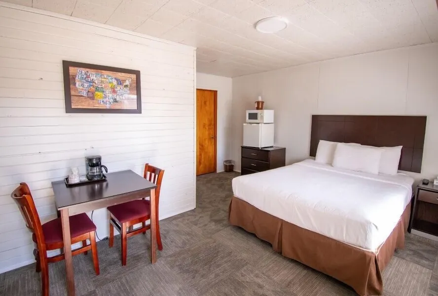 Superior Motel & Suites hotel detail image 6