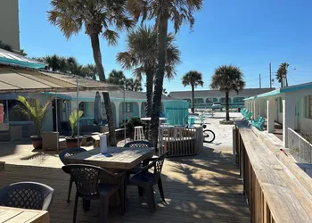 Sea Vista Resort And Tiki Bar hotel thumbnail 2
