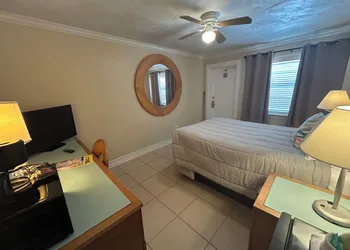Sea Vista Resort And Tiki Bar hotel thumbnail 6