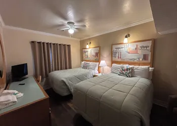 Sea Vista Resort And Tiki Bar hotel thumbnail 7