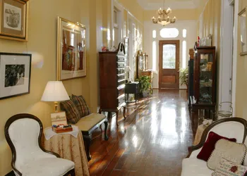 Ashton's Bed and Breakfast hotel thumbnail 3