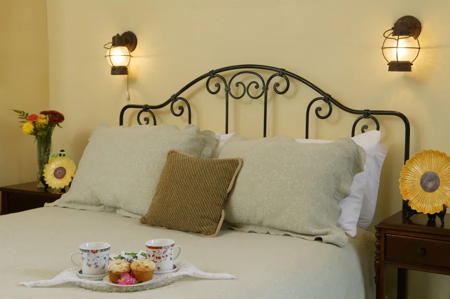 Ashton's Bed and Breakfast hotel detail image 6