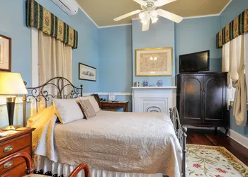 Ashton's Bed and Breakfast hotel thumbnail 8