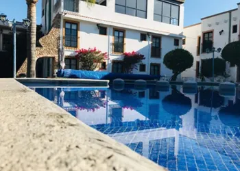 Hotel La Mansión hotel thumbnail 5
