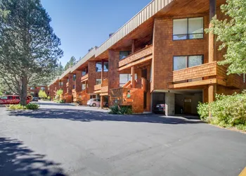 Christy Lane Condo hotel thumbnail 2