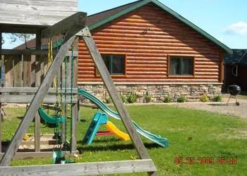Walleye Inn Home hotel thumbnail 2
